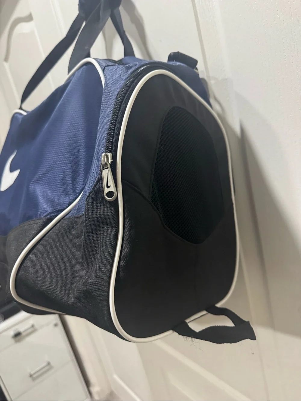 Nike Blue Black Medium Duffel Gym Bag Travel Sports Training Weekend Unisex
